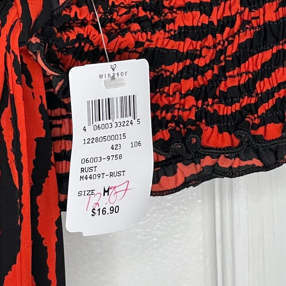 Windsor NWT!! Coord Zebra print 2 piece set with crop top and wide leg pants - Picture 4 of 12